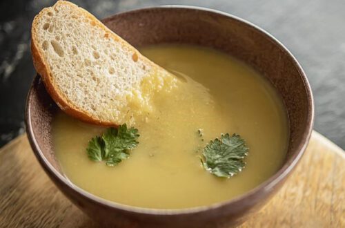 Linzensoep met venkel, courgette en bosui