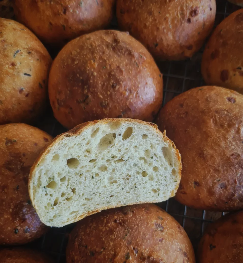 Zachte luchtige kaasbollen