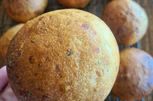 Zachte luchtige kaasbollen