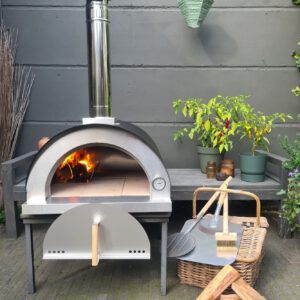 Classico-houtgestookte-pizza-oven-huren-small