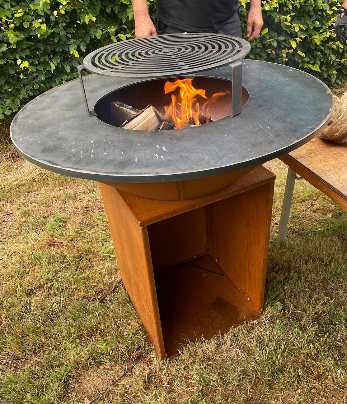 Cortenstaal-barbecue-vuurschaal-ofyr-bbq