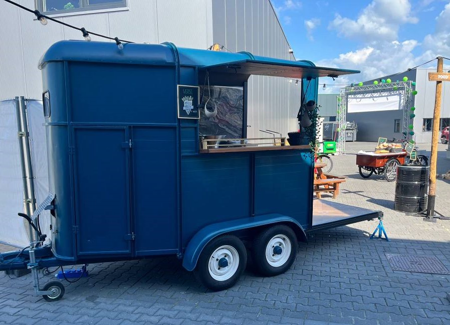 paardentrailer-foodtruck-chellafood-foodtruck-huren
